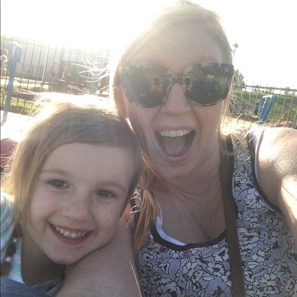 Meet your Posher, Tabitha - Picture 3 of 3